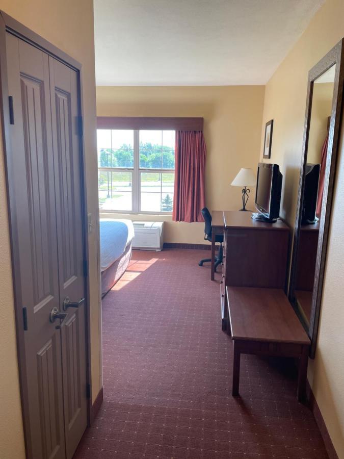 Hotel Americinn By Wyndham Medical Center Fargo